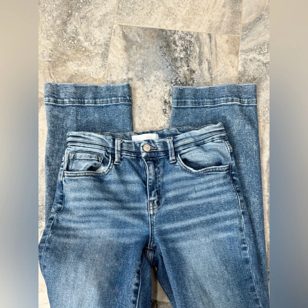 Stylish Blue Straight Leg Women's Jeans